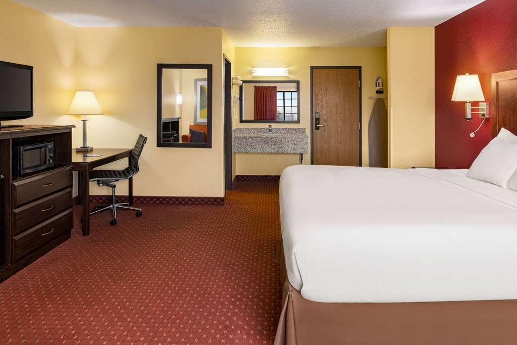 Baymont By Wyndham Cedar Rapids Hotel Phòng bức ảnh