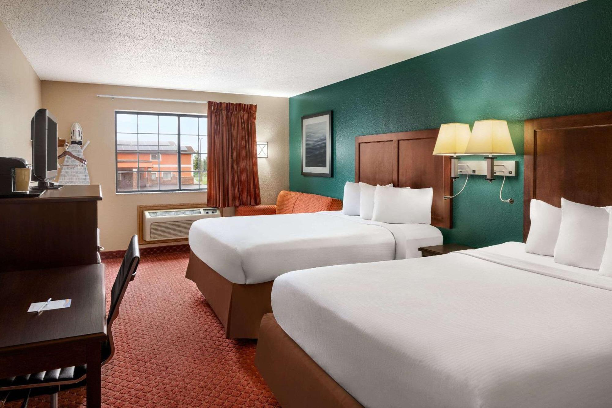 Baymont By Wyndham Cedar Rapids Hotel Ngoại thất bức ảnh