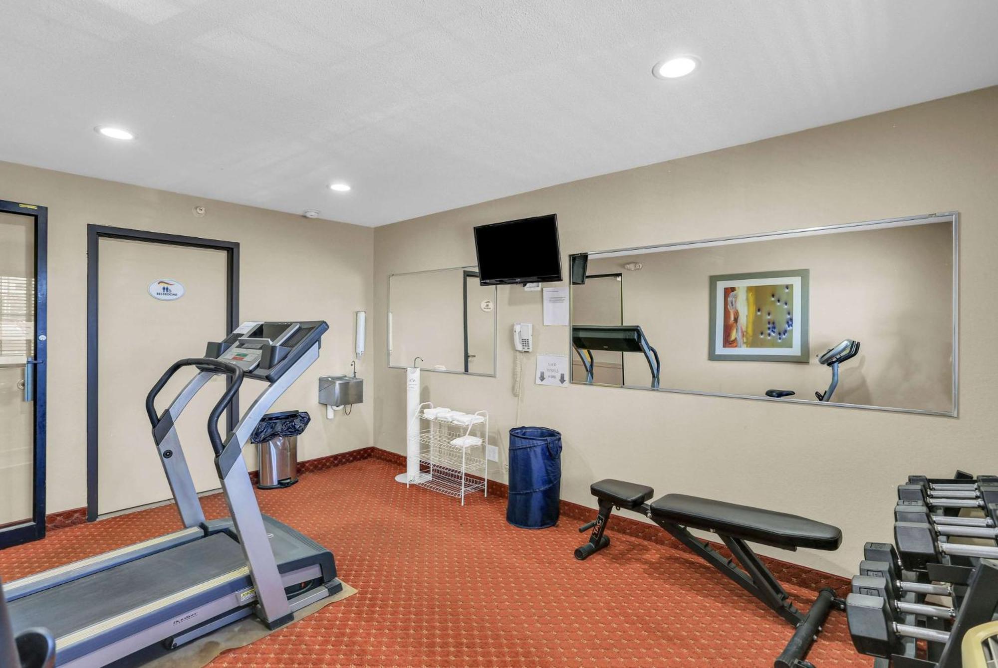 Baymont By Wyndham Cedar Rapids Hotel Ngoại thất bức ảnh
